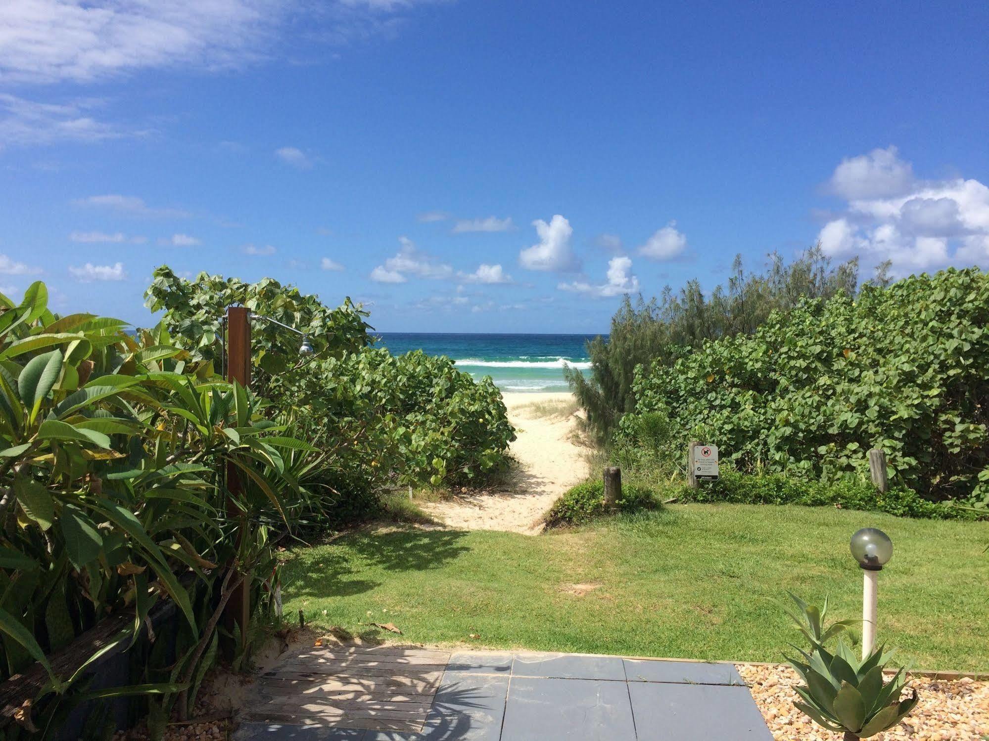 Bilinga Beach Motel Coolangatta Exterior photo